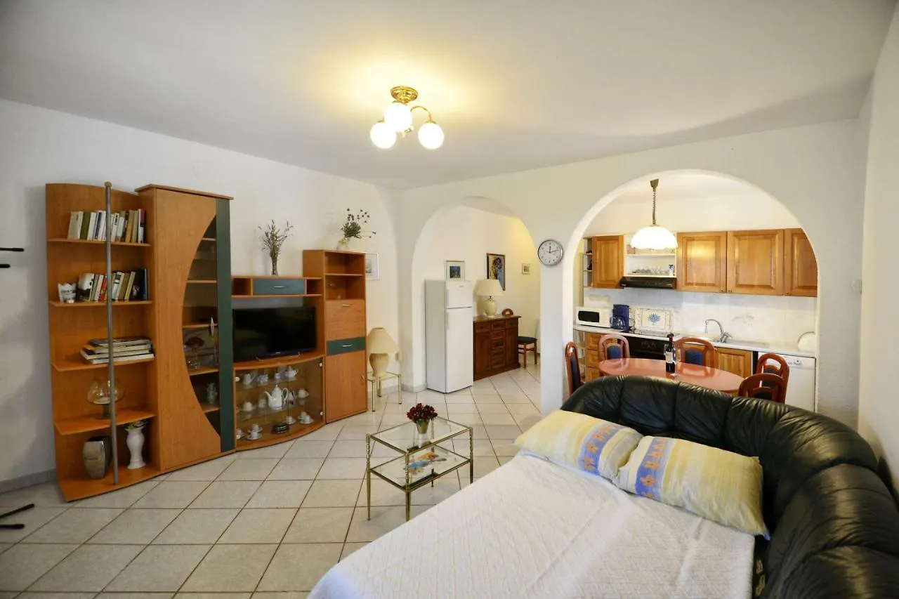 Apartments Pilic Rosini