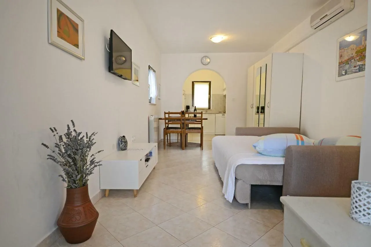 Apartments Pilic Rosini