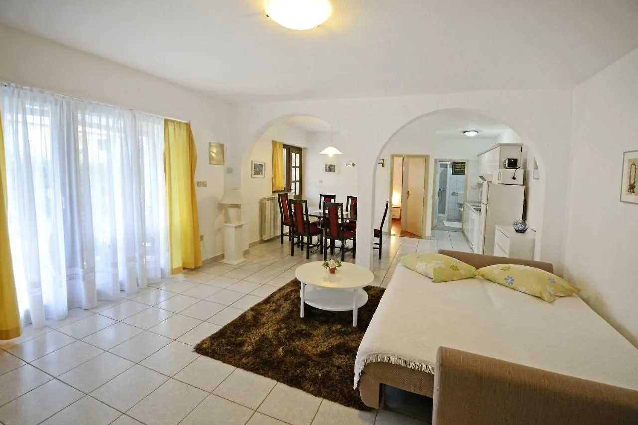 Apartments Pilic Rosini